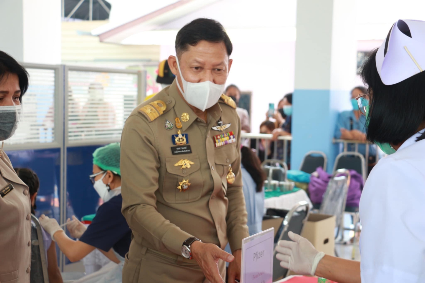 20220307130940.jpg - เชียงใหม่ เดินหน้าฉีดวัคซีนป้องกันโควิด-19 ให้แก่เด็กนักเรียนอายุ 5-11 ปี ในอำเภอสันกำแพง | https://bsk.ac.th/new