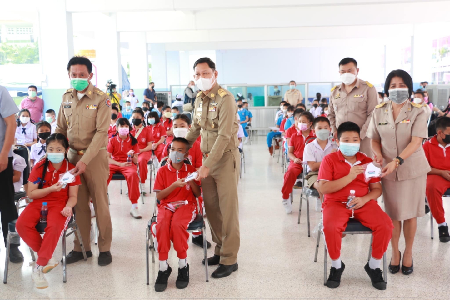20220307130945(1).jpg - เชียงใหม่ เดินหน้าฉีดวัคซีนป้องกันโควิด-19 ให้แก่เด็กนักเรียนอายุ 5-11 ปี ในอำเภอสันกำแพง | https://bsk.ac.th/new