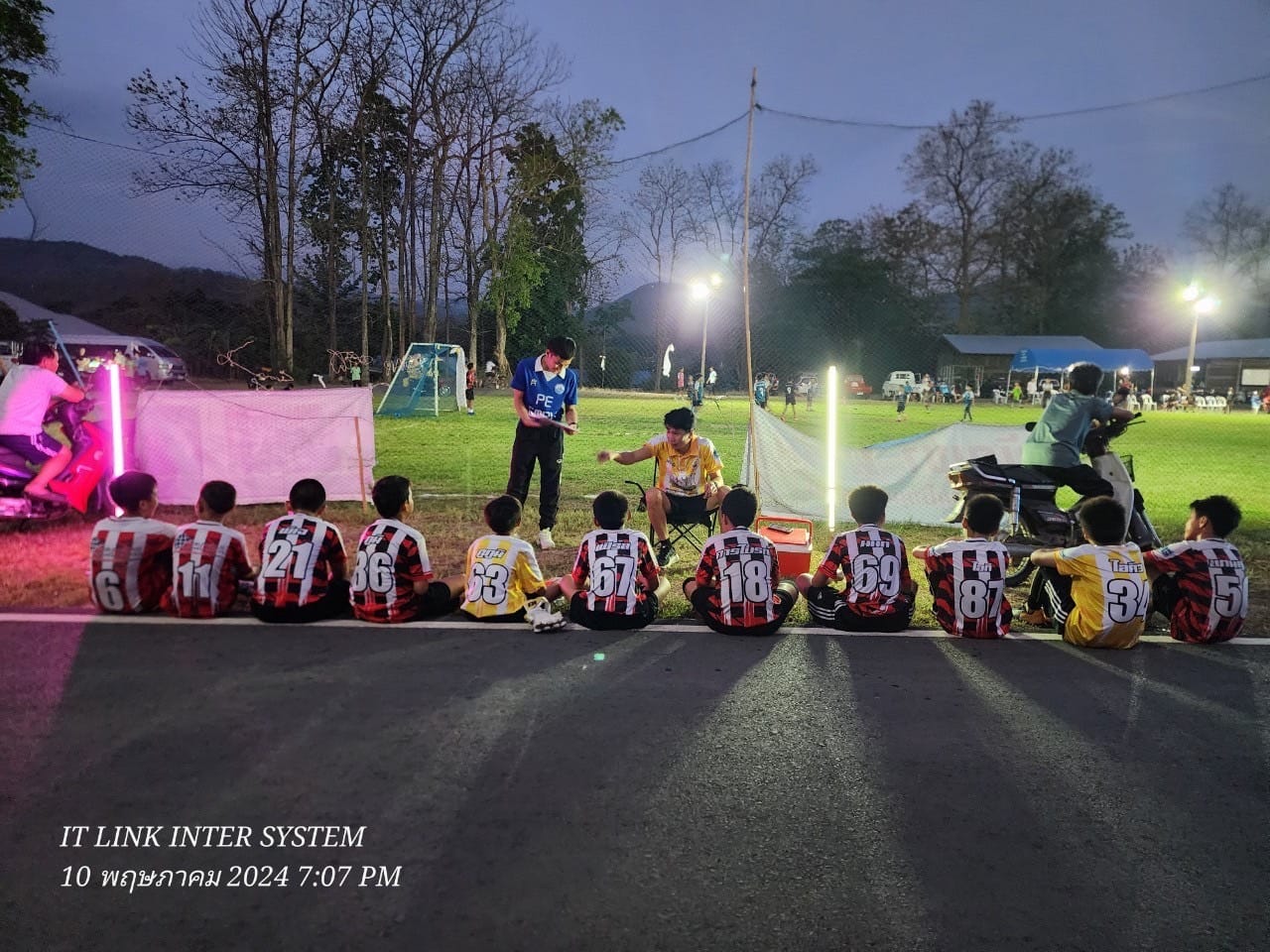 20240513144426(2).jpg - การแข่งขันฟุตบอลรายการ แม่ออน คัพ ครั้งนี้ 2 ณ สนามบ้านหนองหอยผลการแข่งขัน ได้รับรางวัลชนะเลิศอันดับที่ 1 | https://bsk.ac.th/new